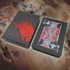 1 jeu de cartes magiques PVC imperméables rouges et noires - design vibrant, idéal pour les soirées jeux et le plaisir en famille