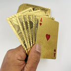 Cartes à Jouer en Feuille d'Or de Luxe avec Design de Dollar Américain - PVC Durable, Étanche & Lavable - Idéales pour Halloween, Noël, Thanksgiving, Oktoberfest et Célébrations du Nouvel An
