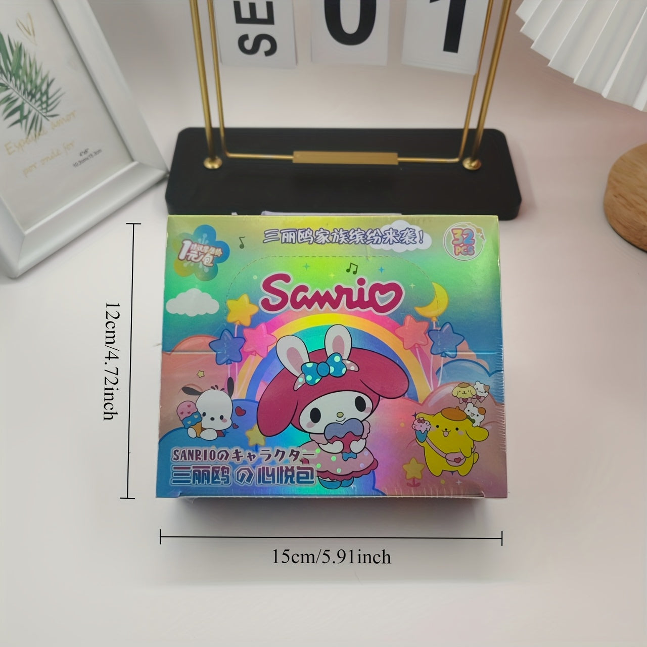 1 Boîte (32 Paquets) de Cartes Série Sanrio - Hello Kitty, My Melody, Kuromi & Plus - Collection de Cartes à Échanger Premium pour Collecteurs et Cadeaux, Petits Présents Idéaux