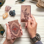 Cartes de Tarot Dorées Rose de Luxe, Jeu de 78 pièces avec Guide - Matériau PET Étanche et Résistant aux Rides, Taille Standard (4.72x2.76 pouces) - Parfait pour Débutants et Experts, Feuille Dorée, Jeu de Cartes de Tarot